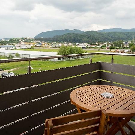 Brasov Holiday Apartments - Magenta Exterior photo